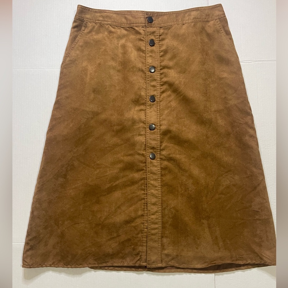 Fall country chic below‎ knee women’s skirt, s 14. Beautiful velvet suede brown.